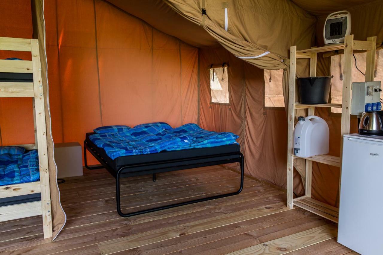 Safari Tent At Camping Le Roptai Rochefort Exterior photo